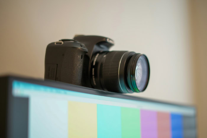 Canon DSLR camera used as a professional webcam