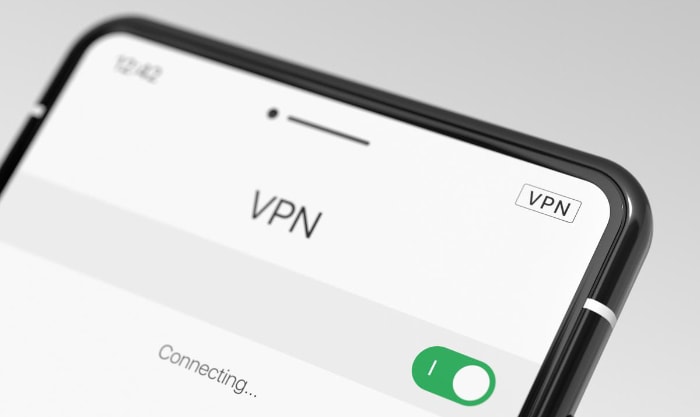 Smartphone screen showing VPN connection in progress