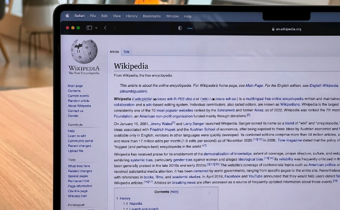 Close up view of Wikipedias homepage on a MacBook