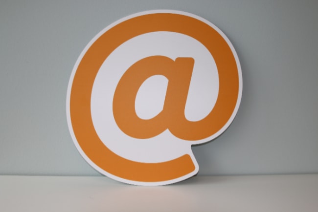Yellow sign of the email icon