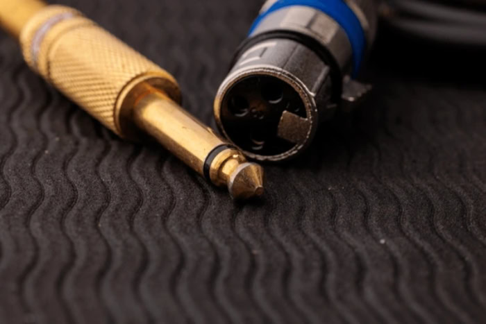 Gold plated 1 4 inch jack and XLR audio connector