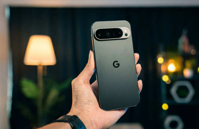 Google Pixel phone back showing logo and camera