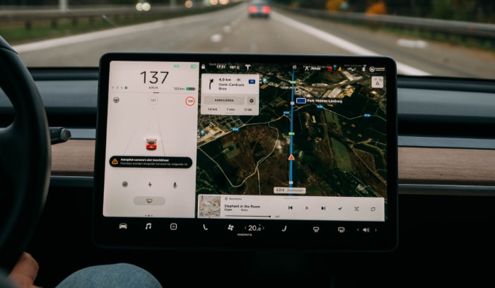 Navigation in Tesla Car