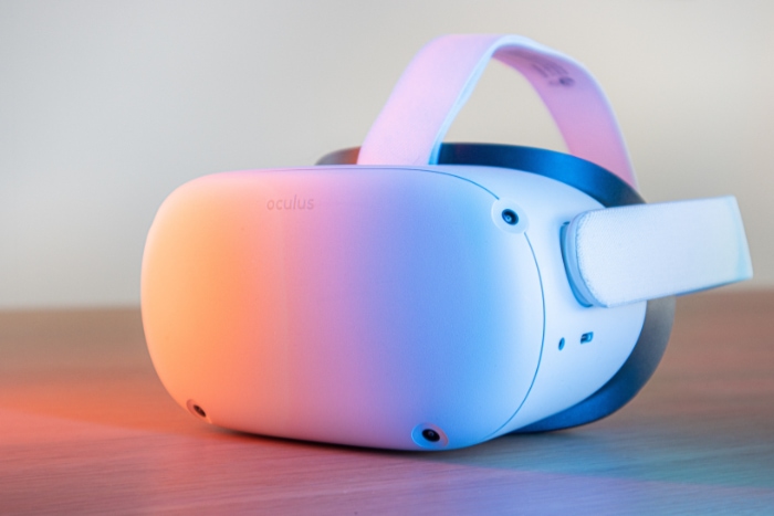 Oculus VR on table