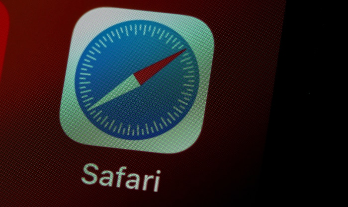 Close up of safari icon