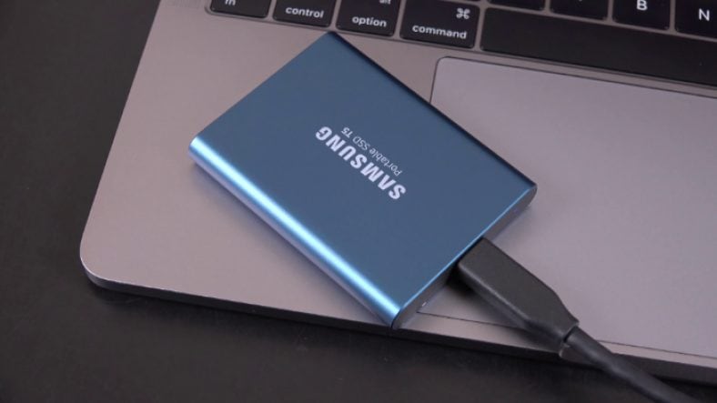 Blue Samsung T5 on Macbook