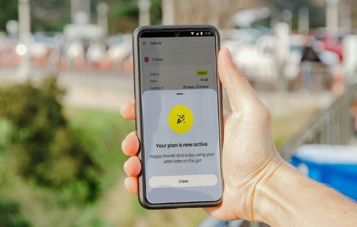 Smartphone displaying active eSIM data plan for Turkey