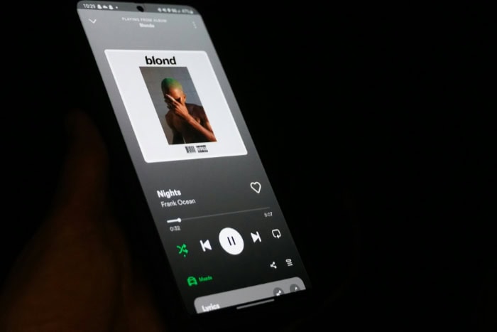 Spotify mobile app playing Frank Oceans Blonde album