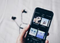 How to Stop Spotify From Playing Random Songs