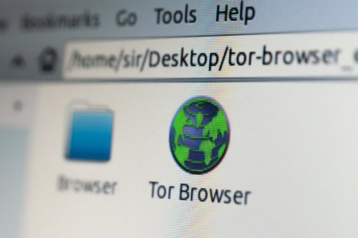 Tor Browser icon and folder on computer desktop screen