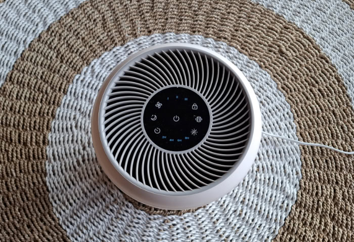 Touch control panel of Levoit Core 300 air purifier
