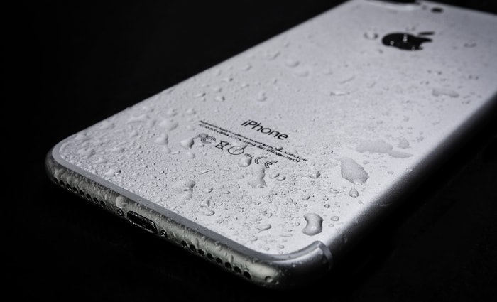 Water droplets on iPhone silver