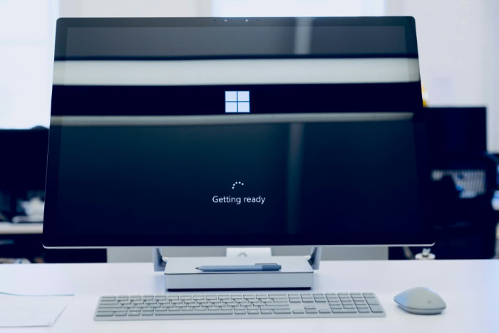 Windows 10 booting on Microsoft Surface Studio desktop
